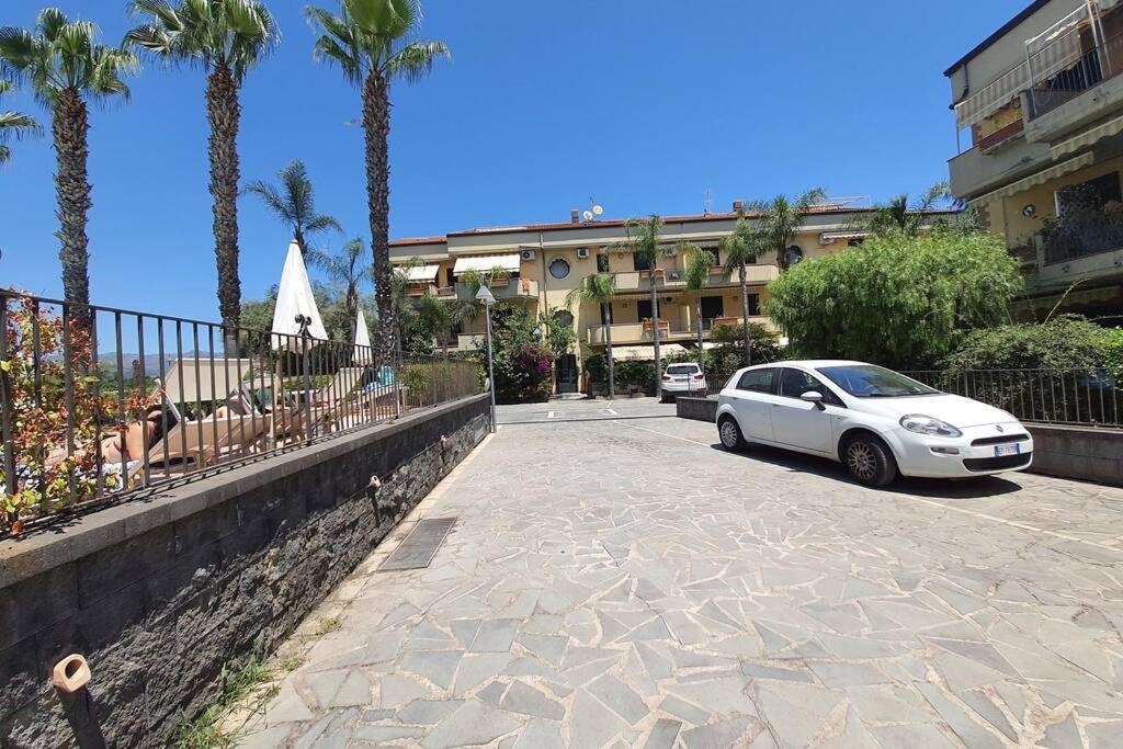 Sicilia, Mansarda Le Due Terrazze Διαμέρισμα Mascali Εξωτερικό φωτογραφία