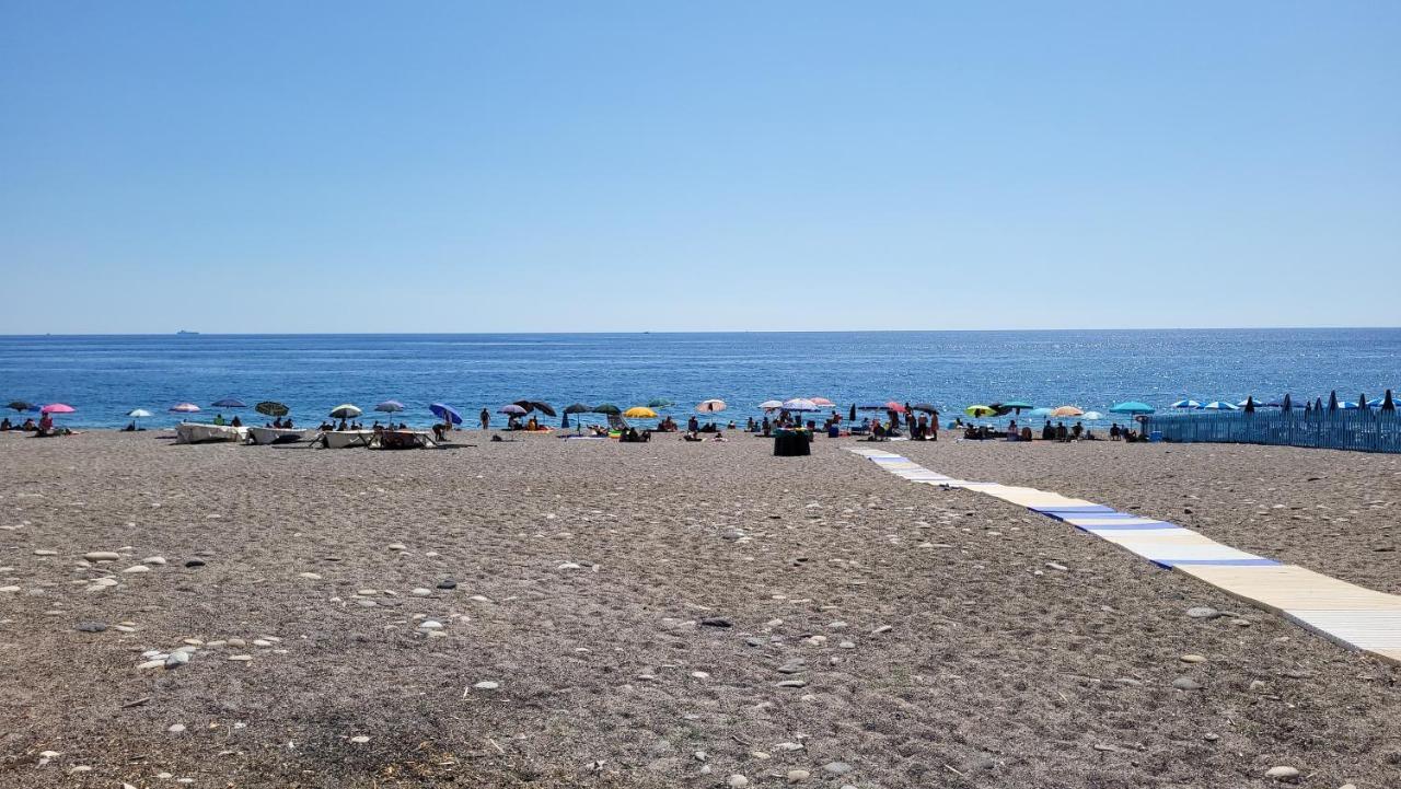 Sicilia, Mansarda Le Due Terrazze Διαμέρισμα Mascali Εξωτερικό φωτογραφία